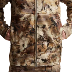 'Sitka' Men's Traverse Jacket - Waterfowl : Waterfowl Marsh 14 'Sitka' Men's Traverse Jacket - Waterfowl : Waterfowl Marsh -Carhart Clothing Shop IMG SITKA WL 2022 600028 WL Traverse Jacket Optifade Waterfowl 592p Studio 03939 1024x1024@2x